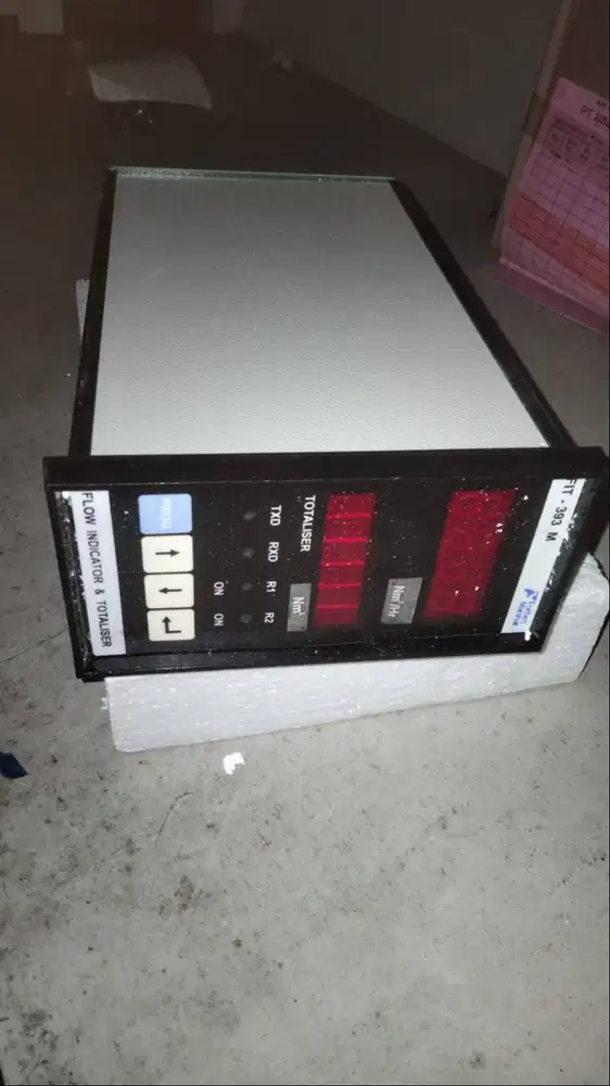 FLOW INDICATOR&TOTALIZER MO