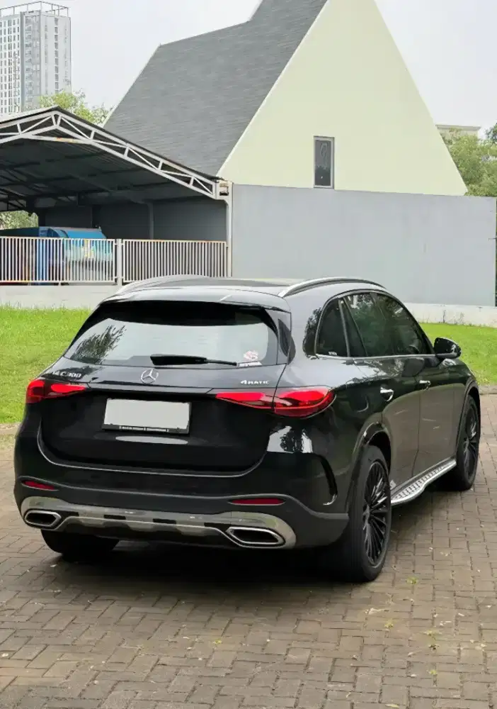 MURAH CASH. Mercedes Benz GLC300 MBUX AMG 2024 glc 300 x5 2023