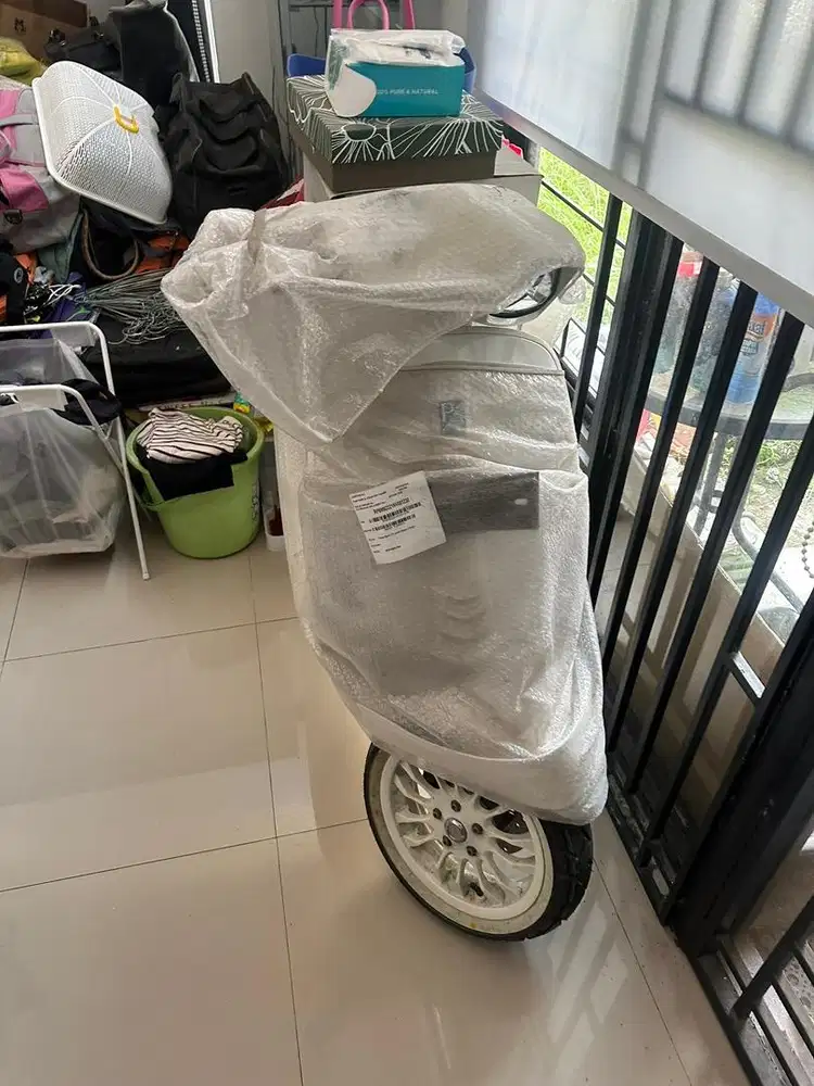 VESPA SPRINT X JUSTIN BIEBER 2022