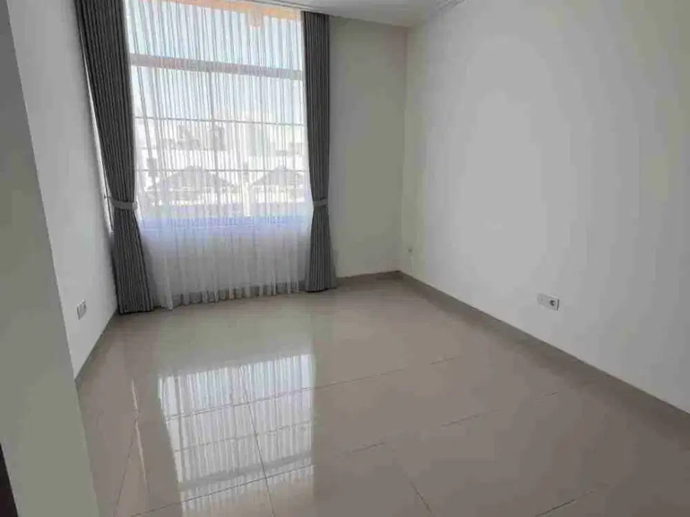 Disewakan Rumah Cluster Miami Semi Furnish