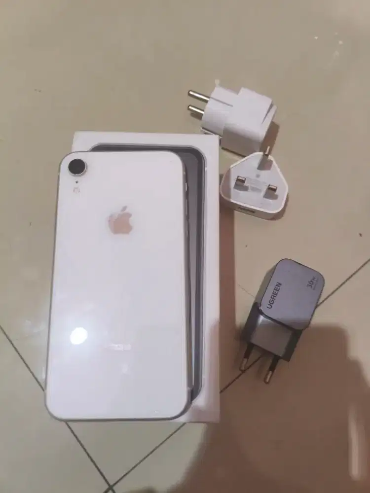 iPhone xr 64gb inter