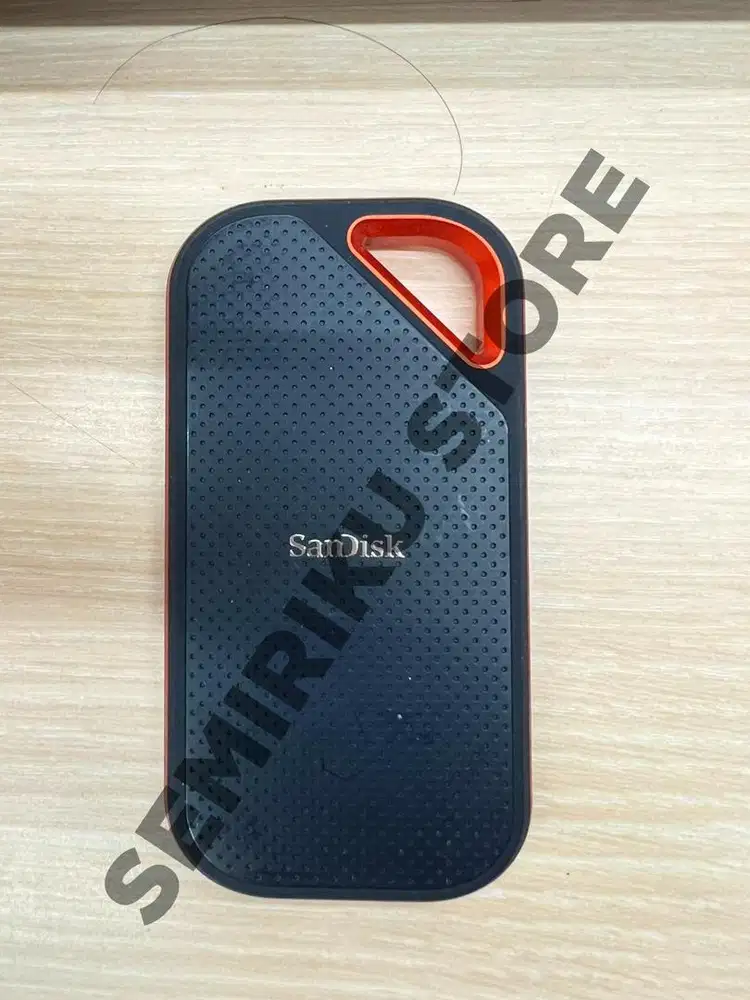 SanDisk Extreme PRO Portable SSD V2 2TB (Model: SDSSDE81-2T00-G25)