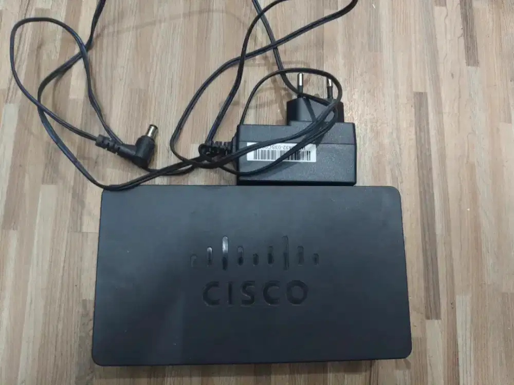 Modem cisco 8 Chanel masih bagus normal