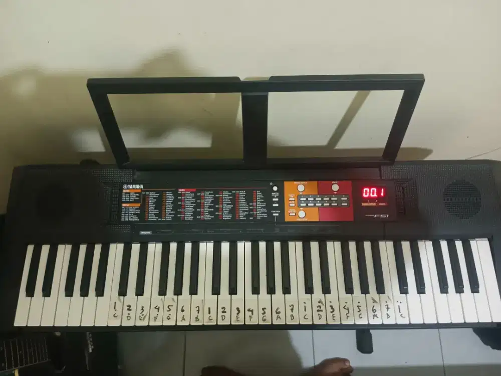 Keyboard / Piano Yamaha PSR F51 - FREE STAND