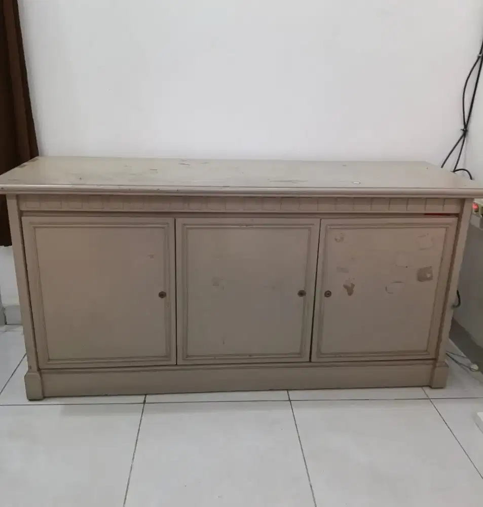 Lamari / Buffet untuk kantor / rumah