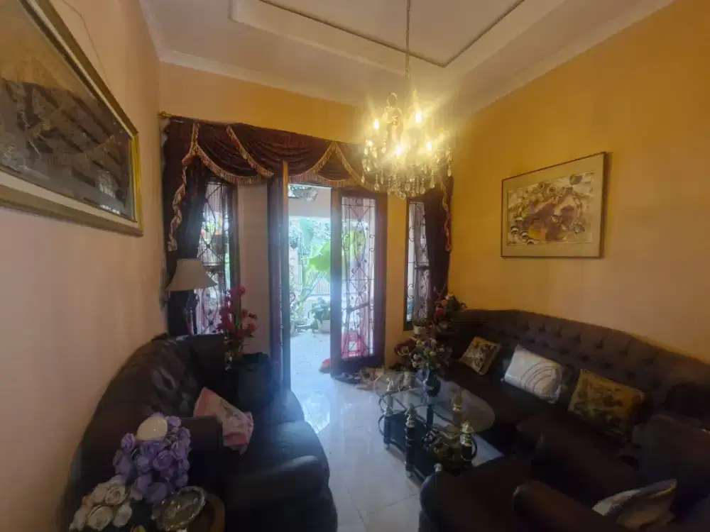 DIJUAL RUMAH STRATEGIS JALAN UTAMA CIGADUNG