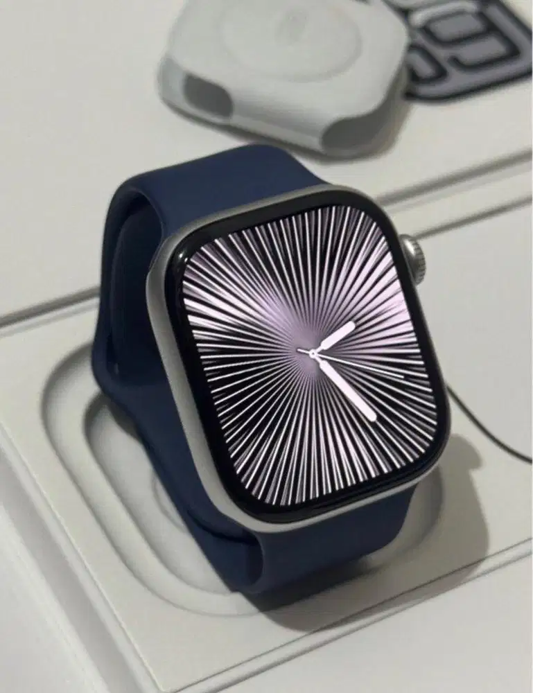 iBox Apple Watch Series 10 46mm Silver Fullset IC/B Garansi On 2027