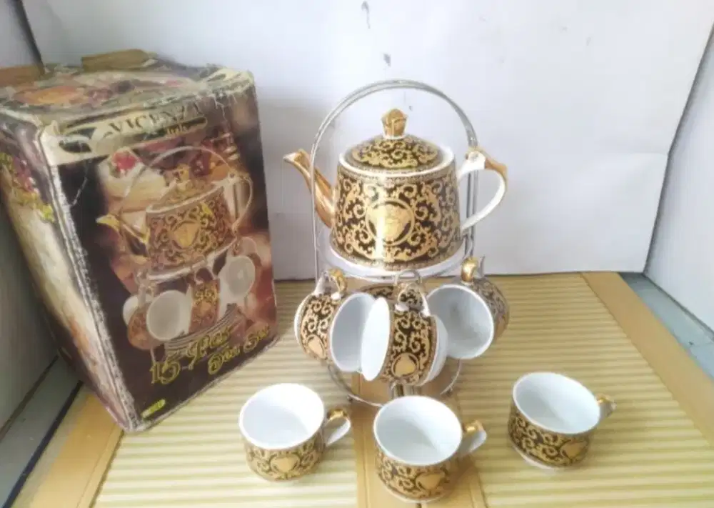 Tea set merk VICENZA seri VENUS Black