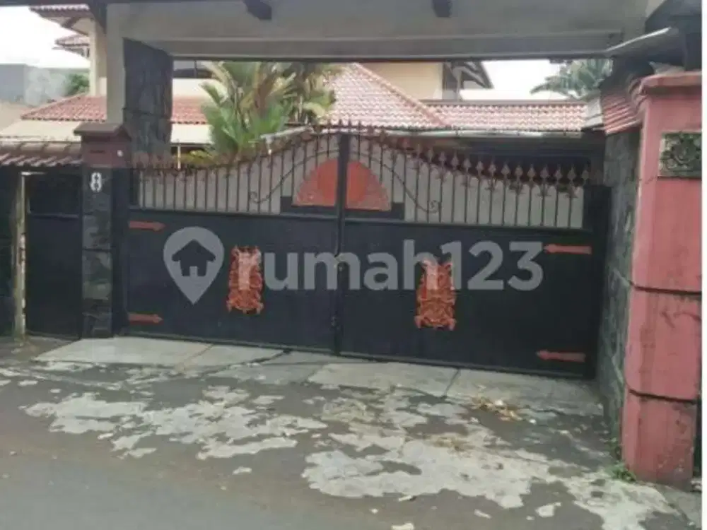Rumal Luas Suasana Asri Lokasi Strategis di Pasar Minggu, Jakarta Selatan
