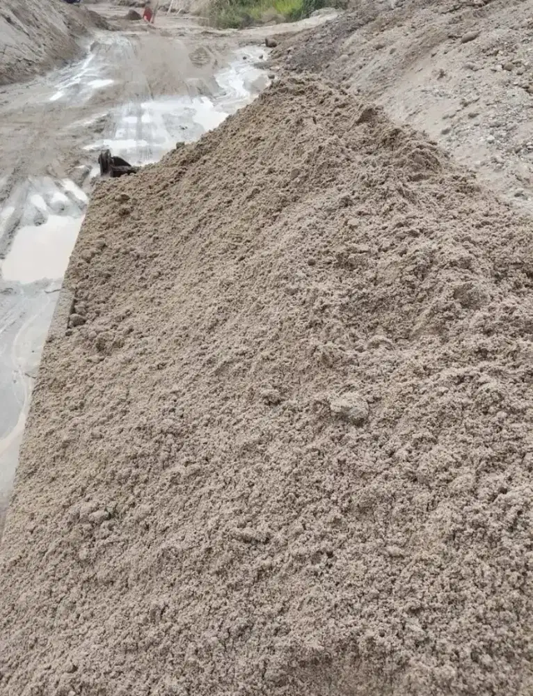 Pasir bangunan isi 7,5 kubik full padat