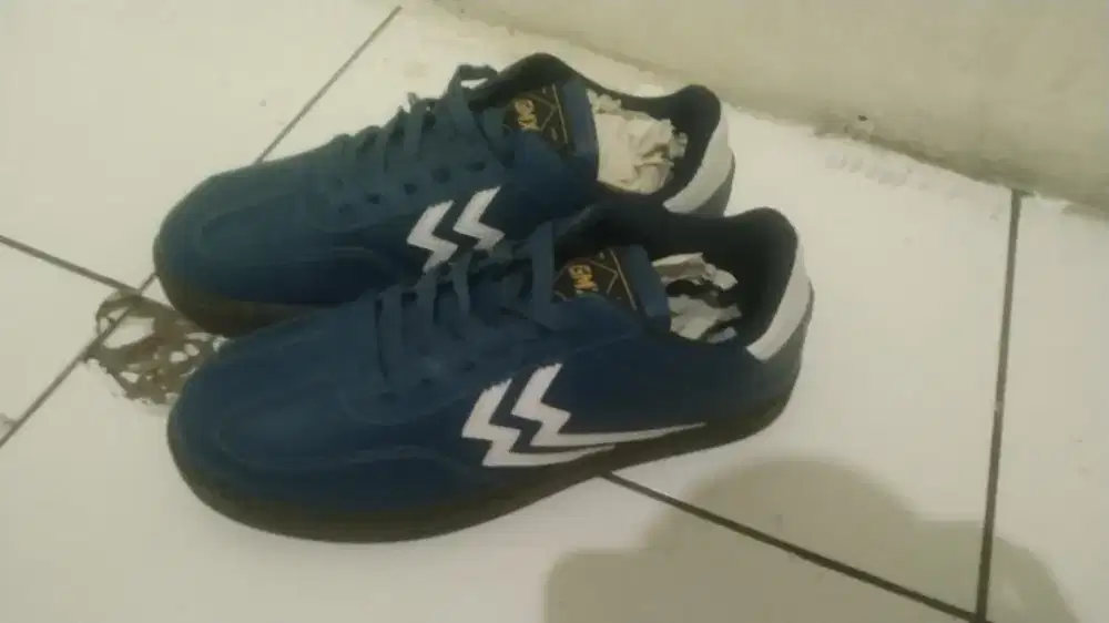 sepatu geof max