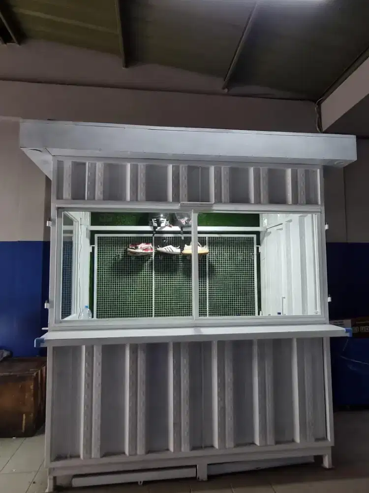 Dijual Booth Usaha Bondek Tebal 90% Baru