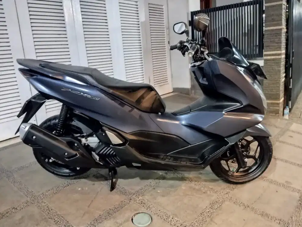 Honda pcx tahun 2023