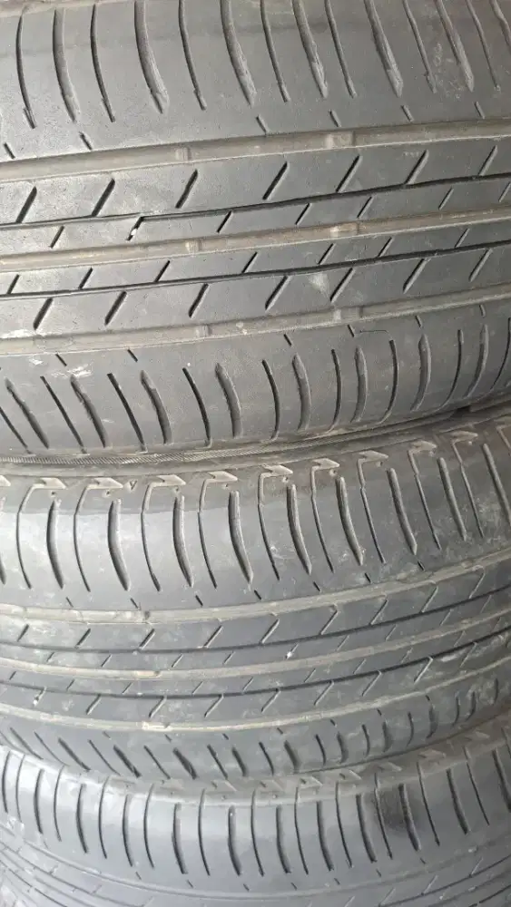 Ban 205 65 16 bridgestone r16 for innova biante voxy dll