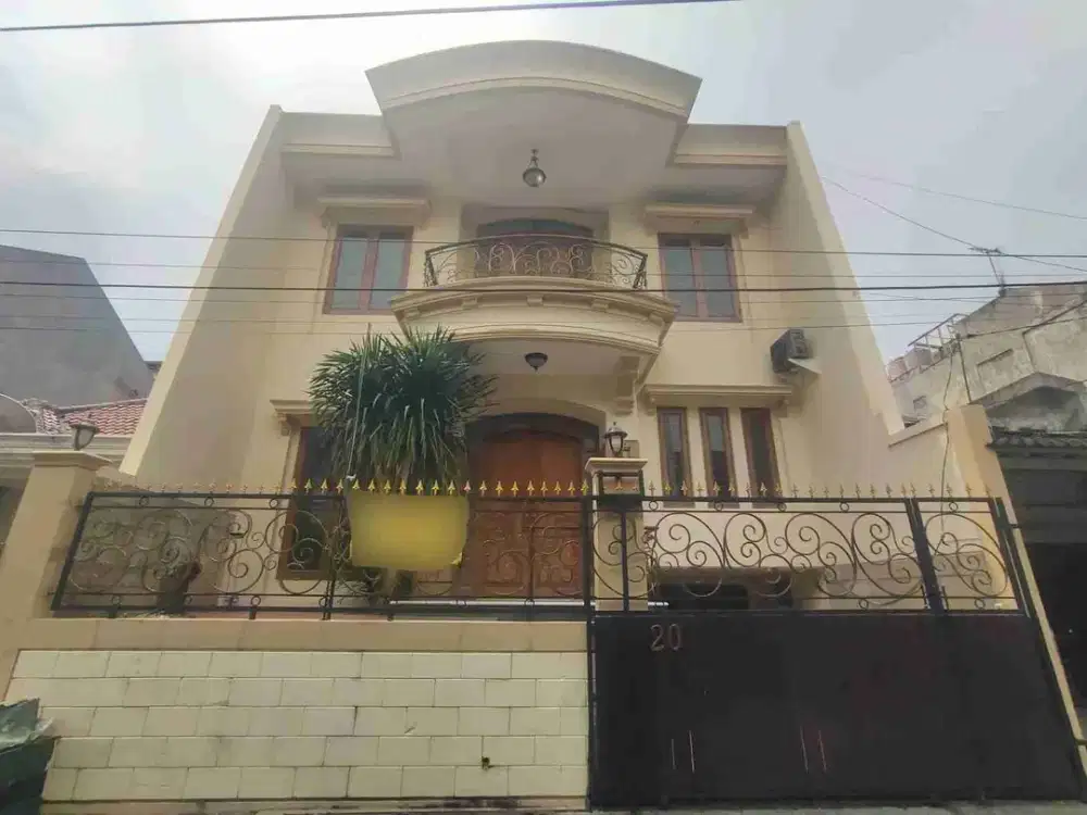 Dijual Rumah 3,5 Lantai di Rawamangun Pulogadung Jakarta timur