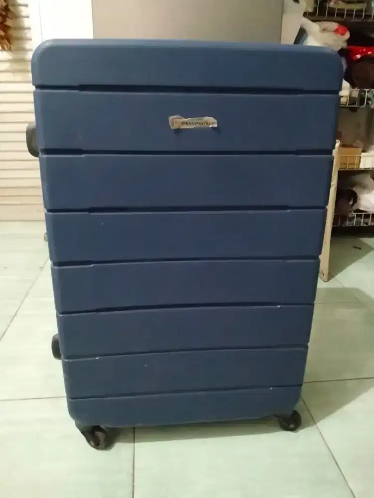 Koper Merk Passport ukuran 28'