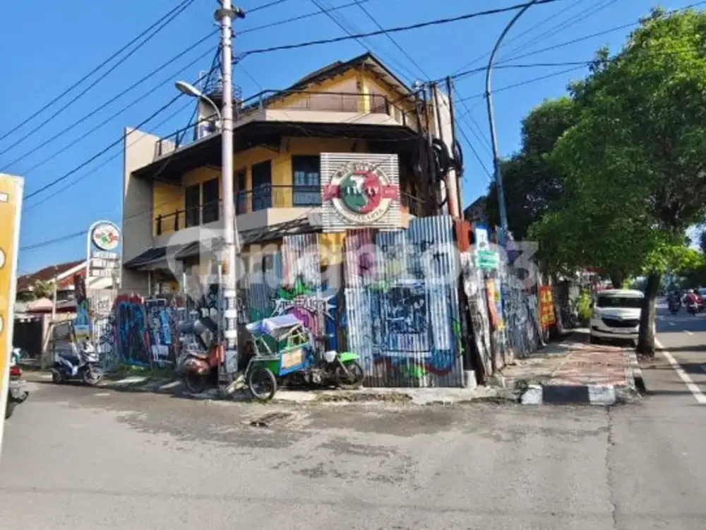 DIJUAL/DISEWAKAN RUKO 3 LANTAI POSISI HOOK DEKAT PRAWIROTAMAN Jl PARIS Jl TIRTODIPURAN MANTRIJERON YOGYAKARTA