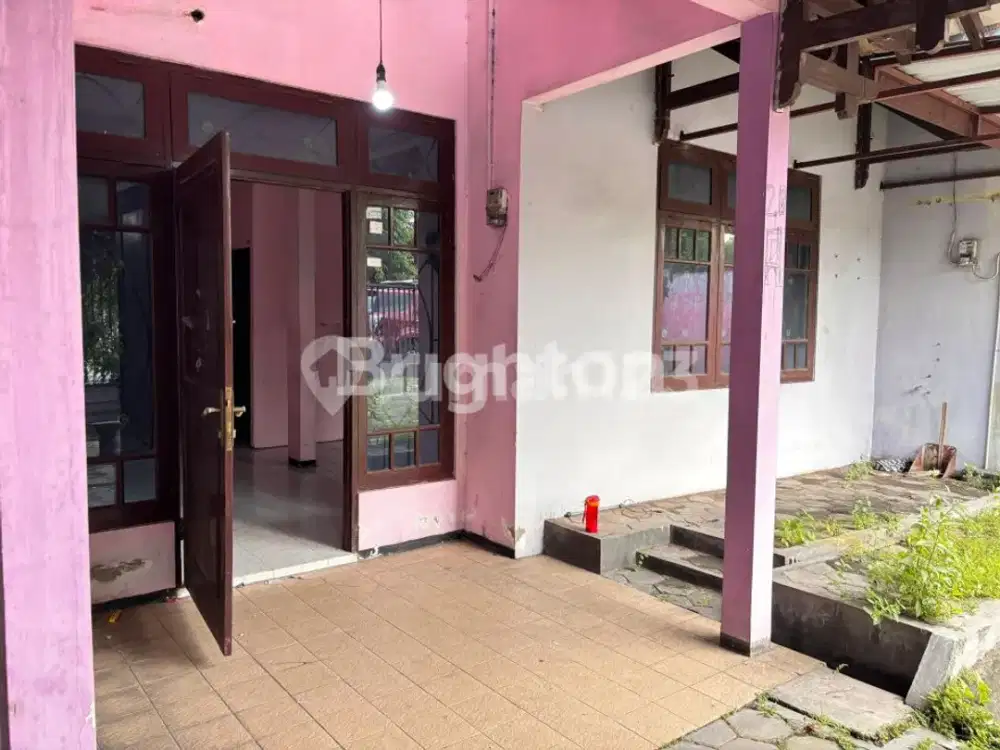 DISEWAKAN RUMAH DAN RUANG USAHA TENGAH KOTA DEKAT STASIUN LEMPUYANGAN DAN BRIMOB BACIRO  YOGYAKARTA