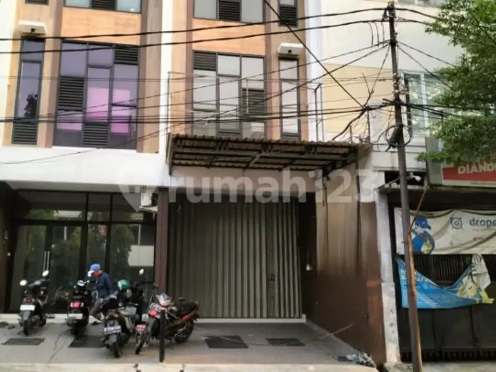 Rukan Minimalis Modern Aries Utama Lokasi Strategis Dekat Lippo Mall Puri di Jakarta Barat