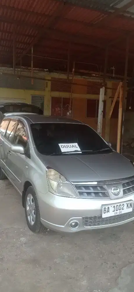 Nissan Grand Livina 1,5 XV Th 2010