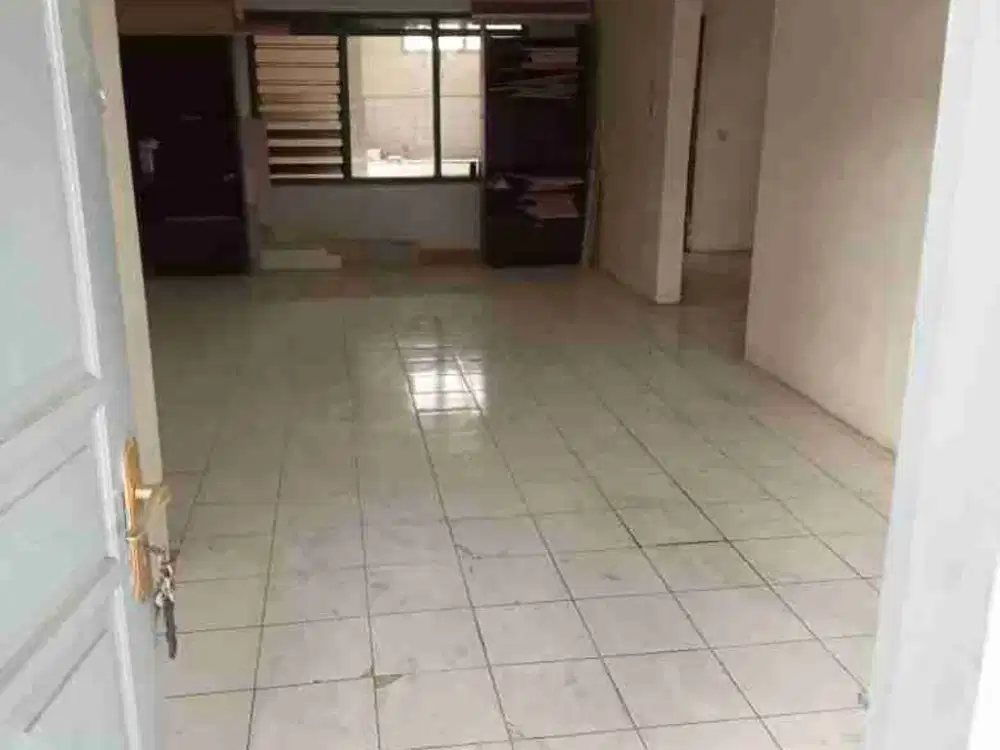 Murah!! jl. raya margahayu, cocok untuk tempat tinggal, kantor dan usaha, dekat ke Soekarno Hatta