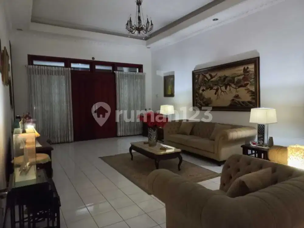 Rumah Luas Suasana Asri Ada Pavilion Lokasi Strategis di Pesanggrahan, Jakarta Selatan