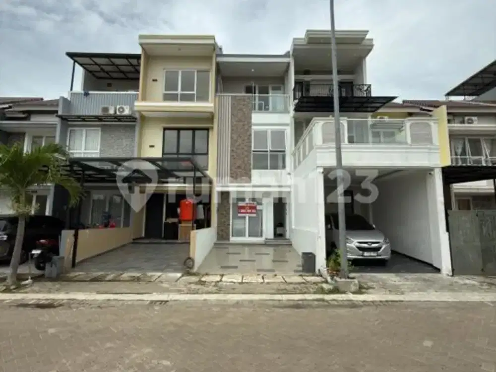 Rumah Bagus 3 Lantai Dalam Cluster di Pegadungan, Kalideres - Jakarta Barat