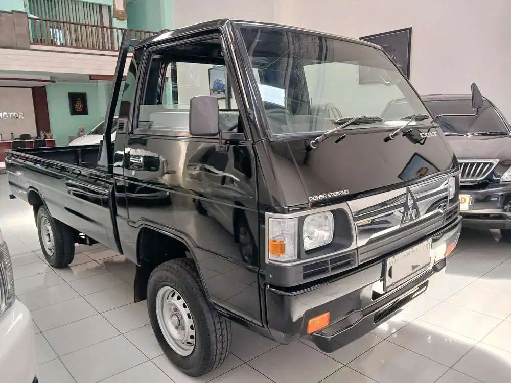 Mitsubishi L300 P-Up 2023 Hitam M/T 2.3cc