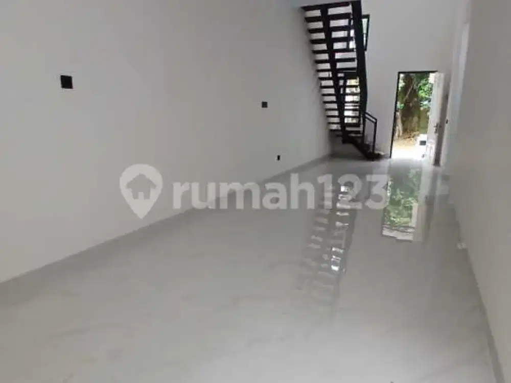 Rumah Bagus Siap Huni Delatinos 2 ½ Lantai - BSD