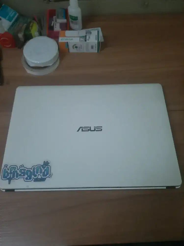 Laptop AMD setara pentium 3