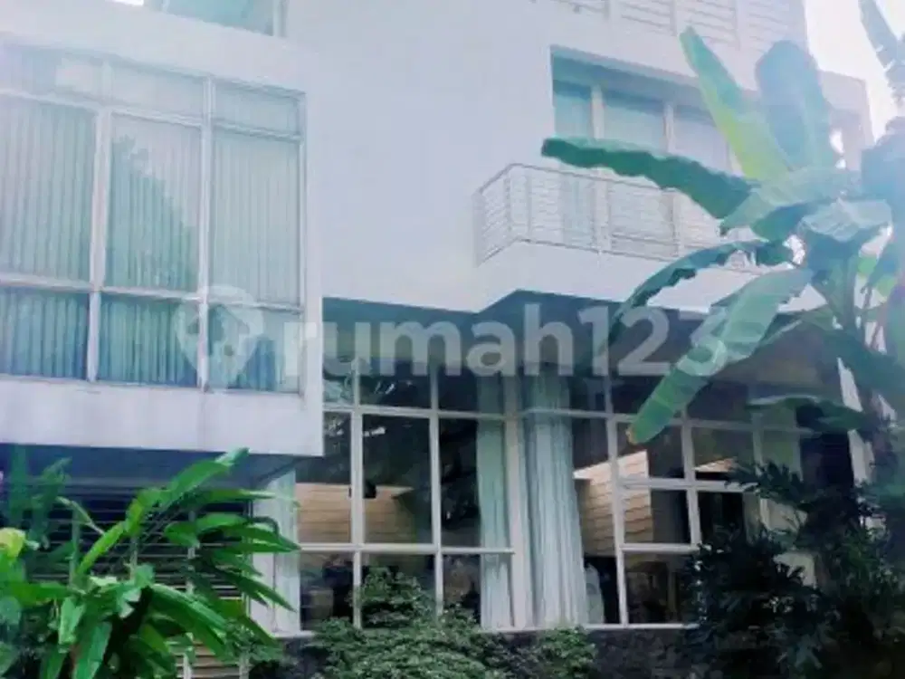Rumah Design Tropis di Puspita Loka BSD City