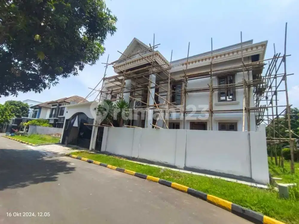 Rumah Mewah Nyaman 2,5 Lantai di BSD Puspita Loka, Tangerang