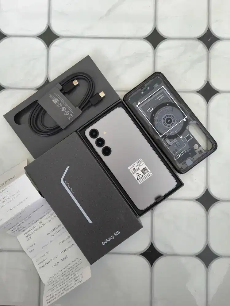 Samsung s25 12/256 gb