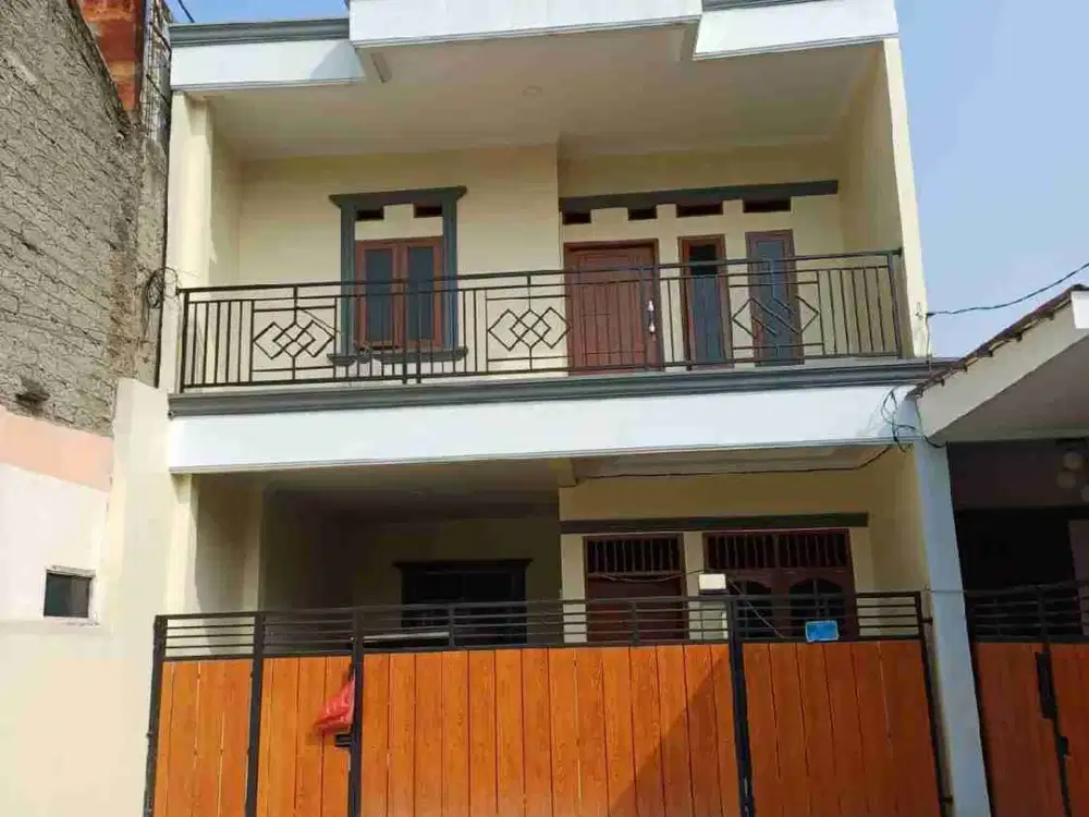 Rumah dijual di Caman Utara Jakasampurna Bekasi Barat