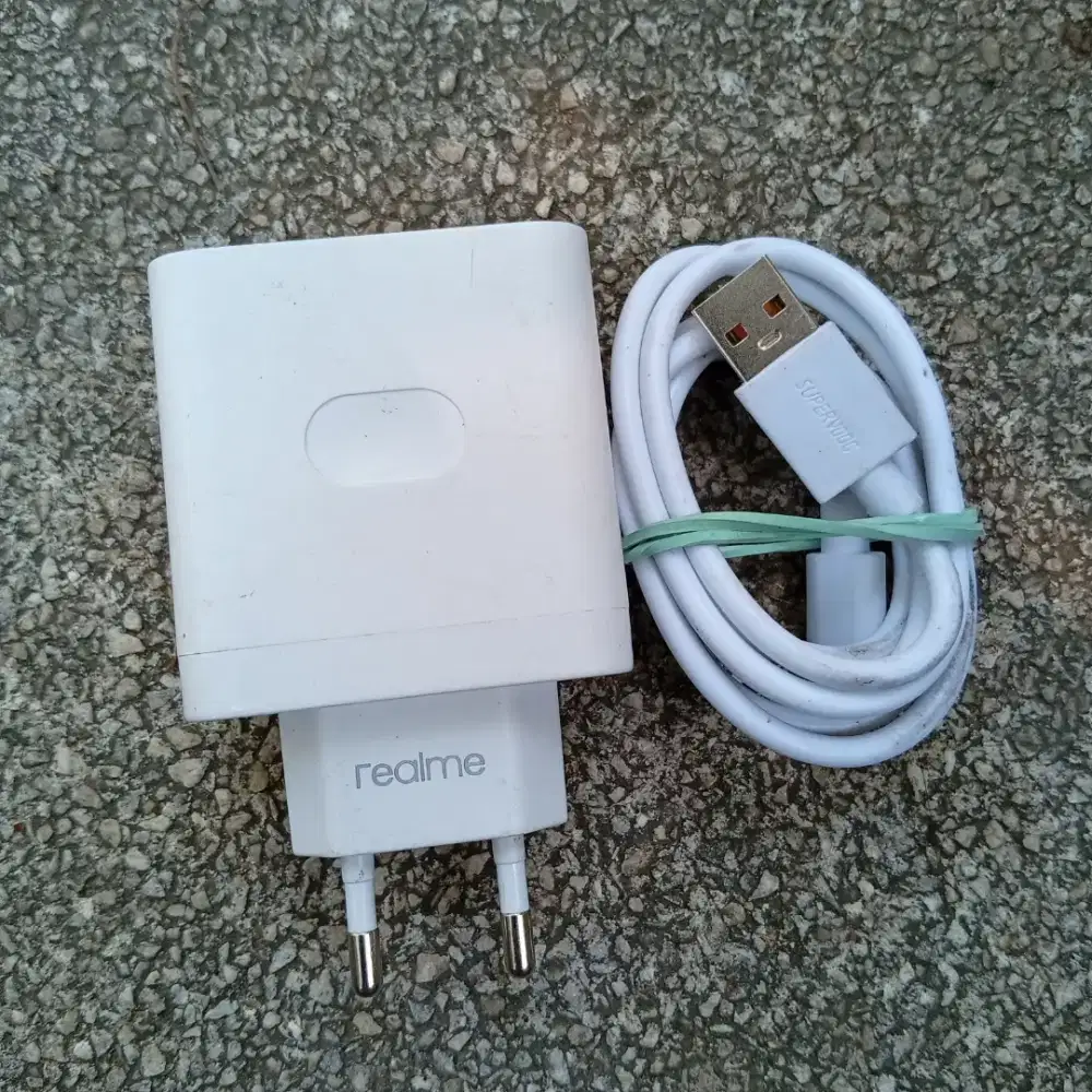 CHARGER REALME 33W SUPERVOOC