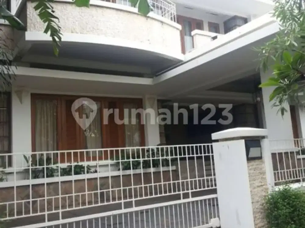 Rumah Mewah Eksklusif Lokasi Premium di Pondok Indah, Jakarta Selatan