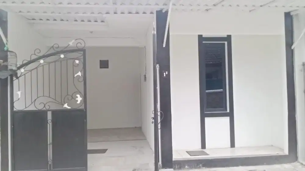 Jual Rumah Second Terawat di area Setro, Surabaya