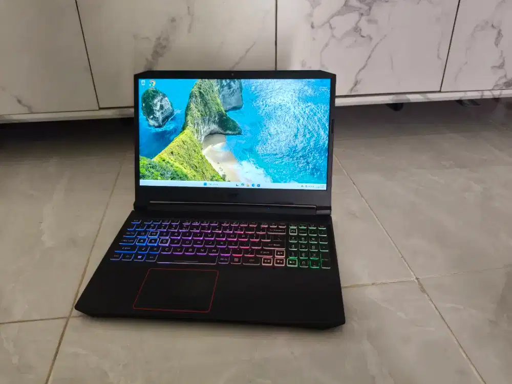 Acer nitro 5 gtx1650 i5 gen 10 minus speaker pecah dan body ad patah