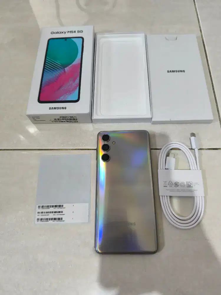 Samsung m54 5G 8/256 silver mulus sein