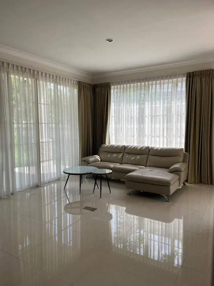 Disewakan Rumah Lux 2 Lantai di Podomoro Park Bandung