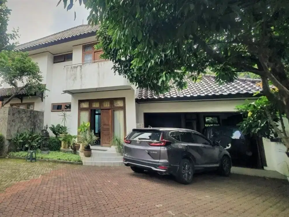 Rumah Dekat Stasiun Tanjung Barat, Siap Huni Tanah Luas
