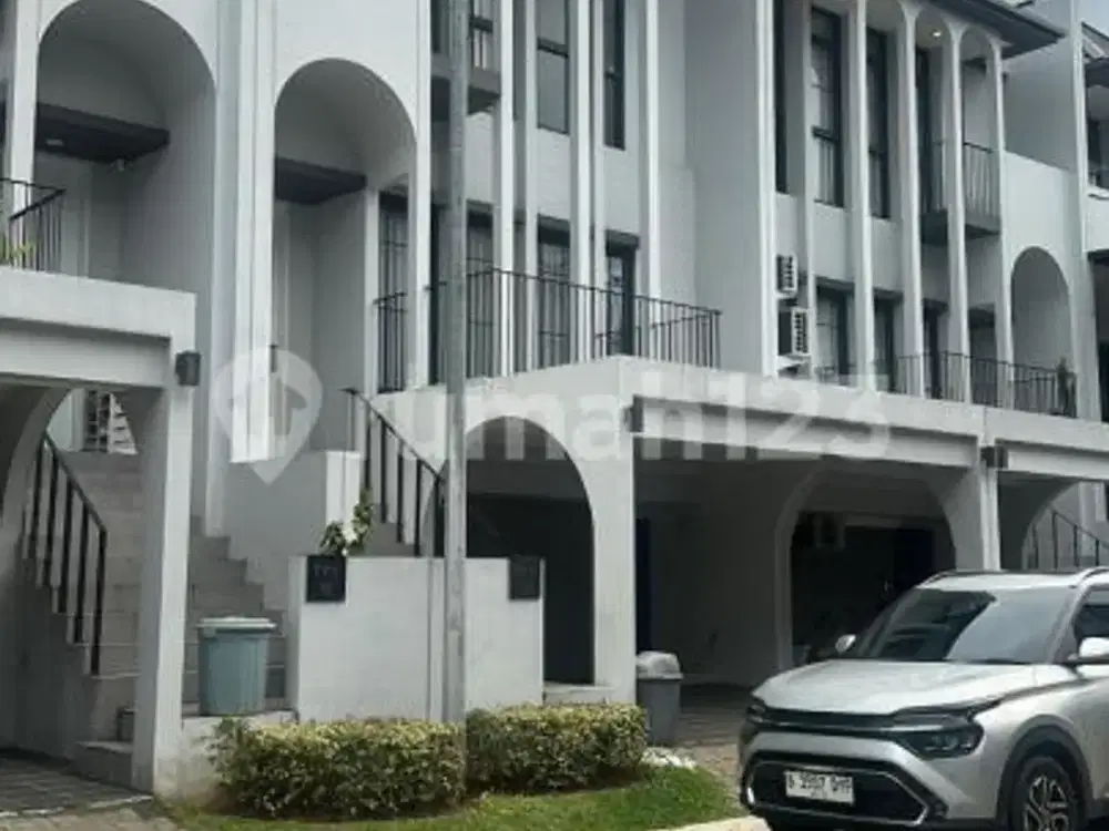 Rumah Elegant Semi Furnish di Greenwich BSD