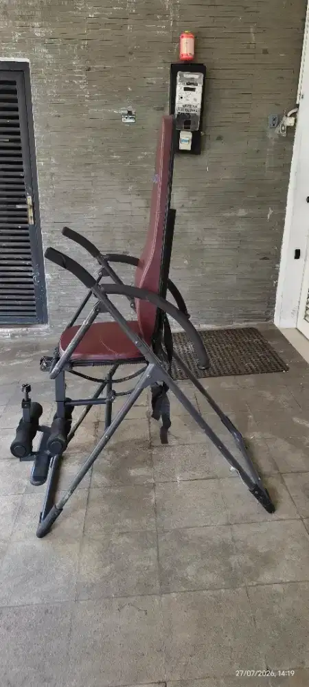 Inversion table