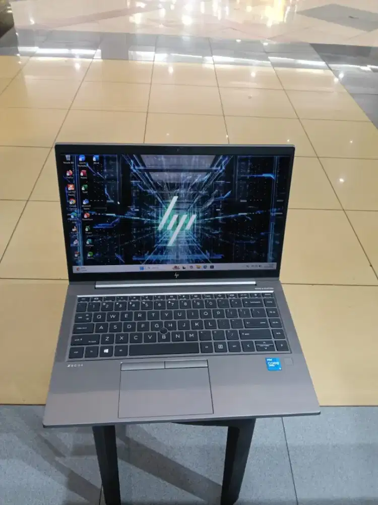 Hp Zbook Firefly G8 core i5 Gen 11 RAM 16GB SSD 256Gb Intel iris xe