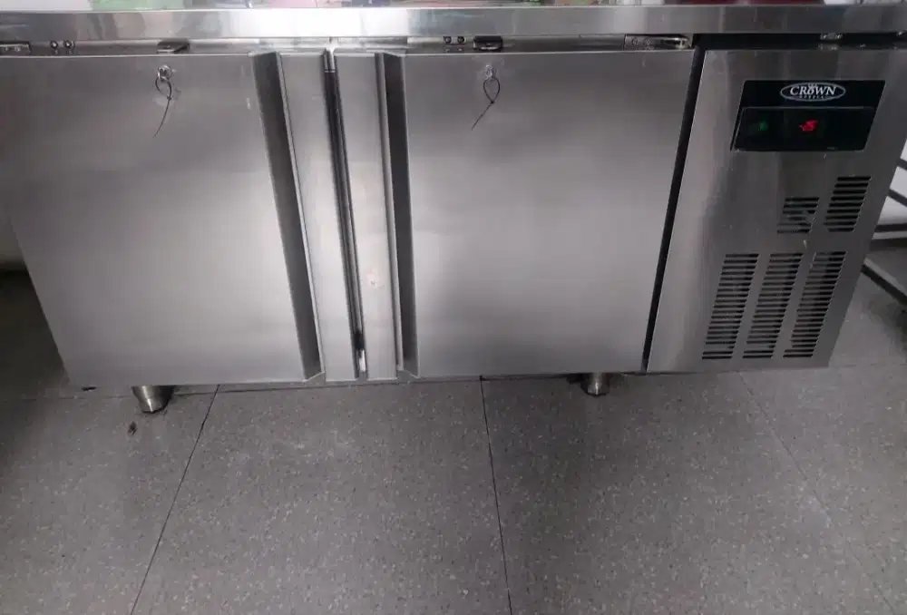 UNDERCOUNTER CHILLER 2 DOORS