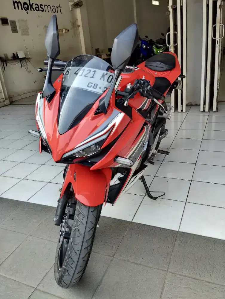 ISTIMEWA CBR 150 R 2018 KM 12k SS KOMPLIT PJK ON Cash Kredit TT