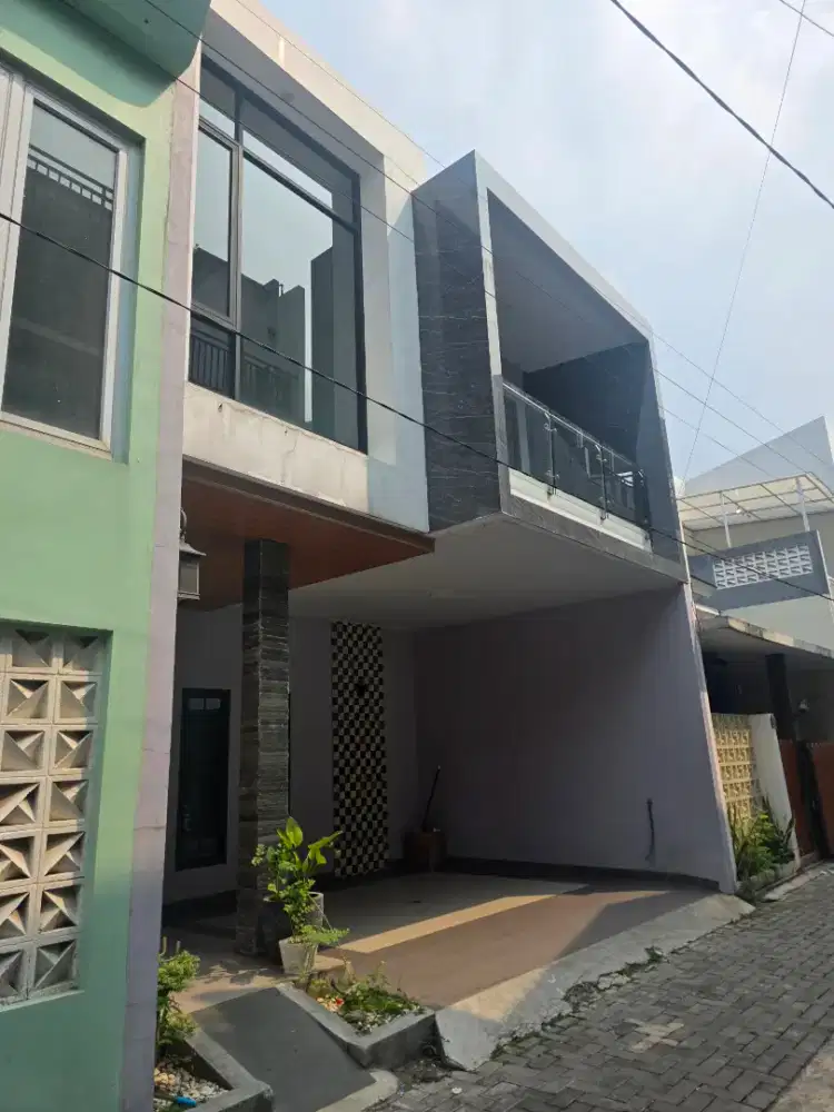 Disewakan Rumah Cluster minimalist luas Dengan Halte Transjakarta