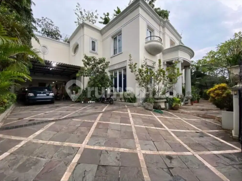 Rumah Mewah Classic Lokasi Premium Letak Strategis di Jagakarsa, Jakarta Selatan