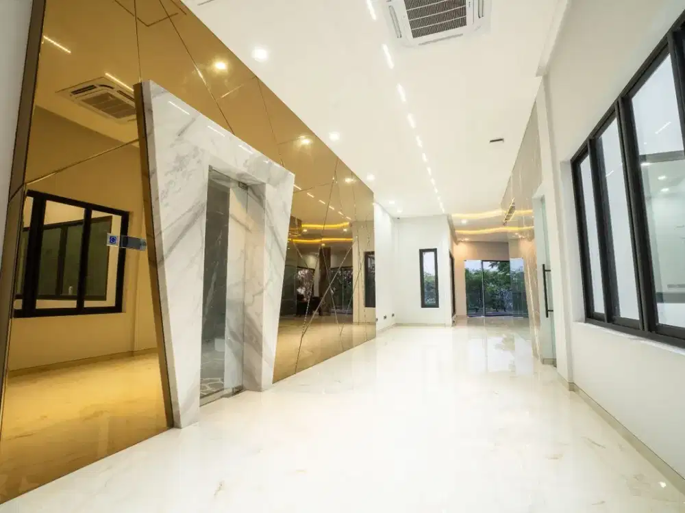 [DIJUAL] Gedung Komersial Strategis 4 Lantai di Sanur (Padang Galak)
