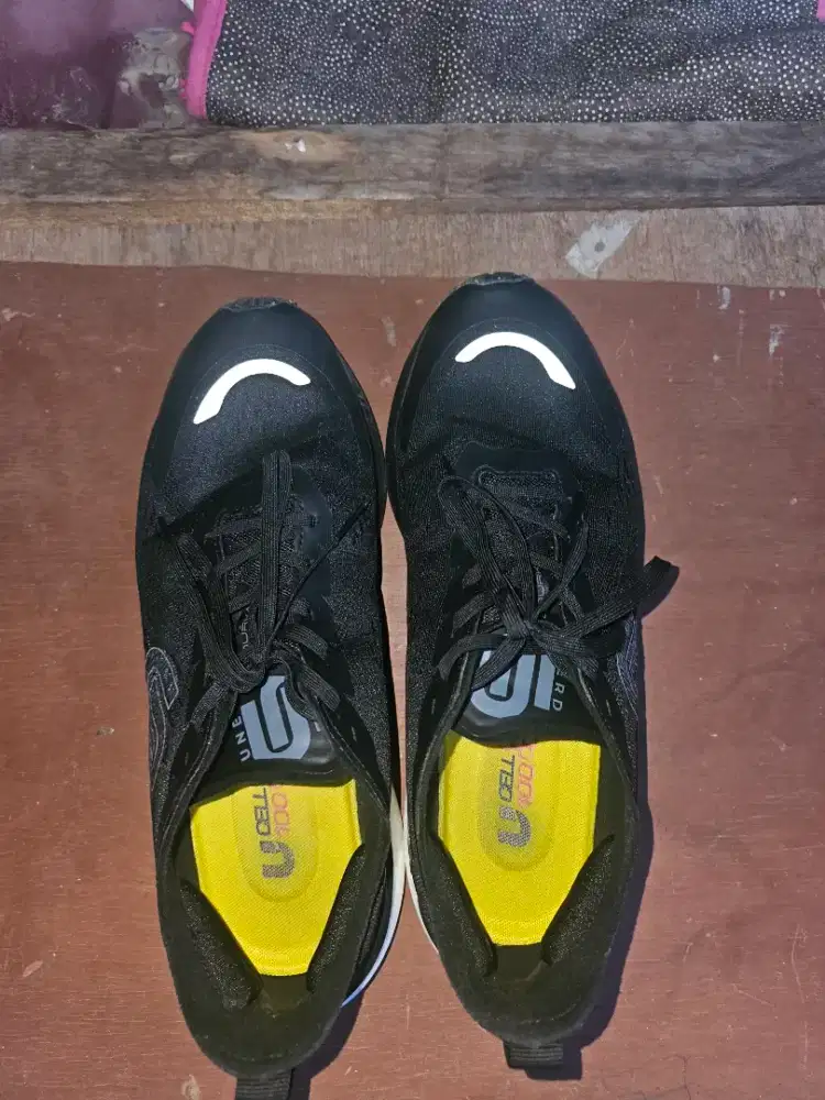 Sepatu Sport/ Sepatu joging/ Sepatu formal